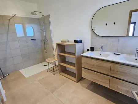 Maison moderne neuve avec piscine privée, clim et WiFi à Solenzara - Photo 18