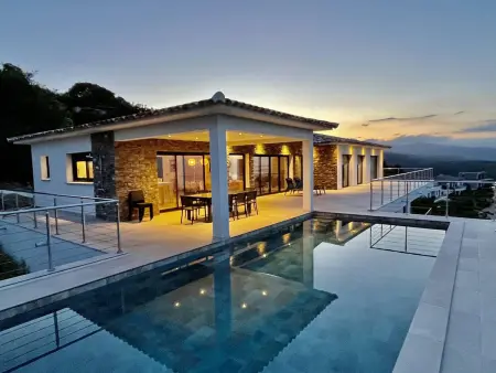 Maison moderne neuve avec piscine privée, clim et WiFi à Solenzara - Photo 23