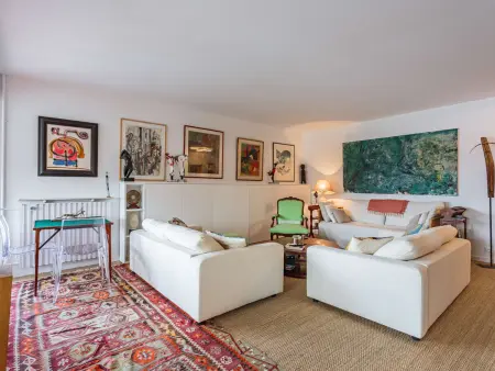 Appartement moderne en centre-ville avec balcon et parking à 400m de la plage - Photo 3