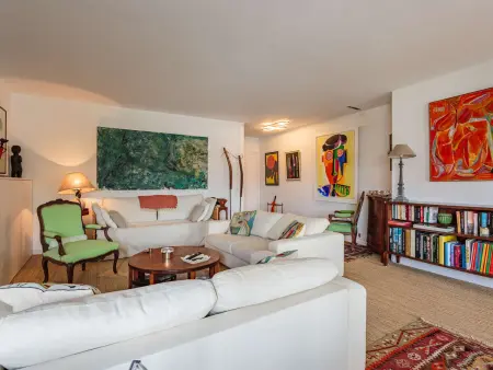 Appartement moderne en centre-ville avec balcon et parking à 400m de la plage - Photo 4