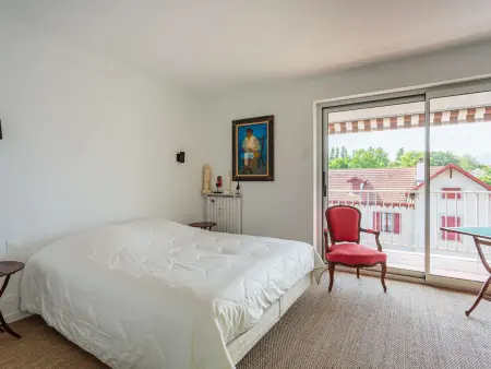 Appartement moderne en centre-ville avec balcon et parking à 400m de la plage - Photo 11