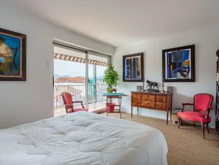 Appartement moderne en centre-ville avec balcon et parking à 400m de la plage - Photo 12