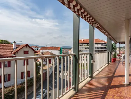Appartement moderne en centre-ville avec balcon et parking à 400m de la plage - Photo 19