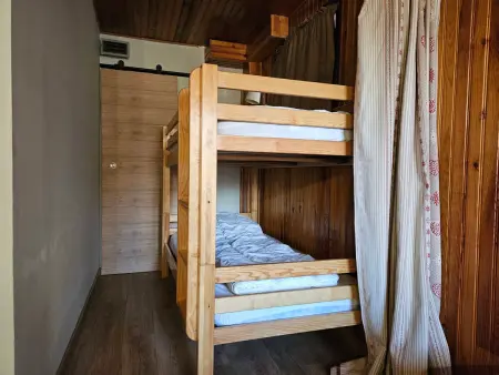 Chalet cosy 9 pers, grand balcon, près des pistes, parking privé - Photo 10
