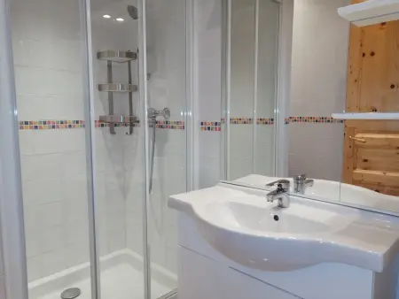 Appartement rénové 6 pers, sur pistes, balcon sud - Photo 2