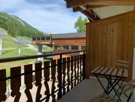 Studio 4 personnes, front de piste avec balcon Sud - Photo 8