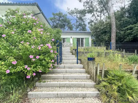 Villa spacieuse avec piscine et jardin pour 15 pers. - Photo 1