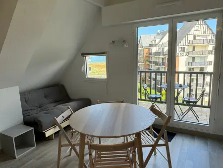 Appartement rénové 2 pièces, face mer, Cabourg - Photo 2