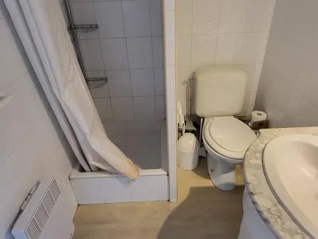 Appartement en duplex avec piscine, proche plage et piste cyclable à Urrugne - Photo 7