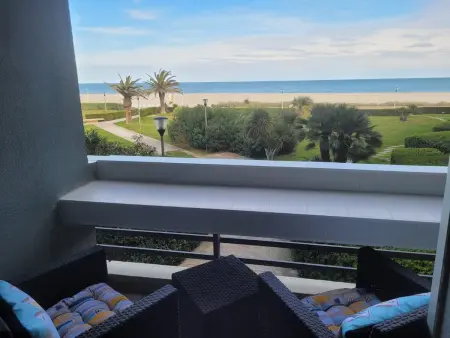 Canet-en-Roussillon - T2 moderne 4 pers, accès direct plage, terrasse vue mer - Photo 1