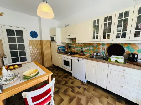 Villa 4 pièces à Calvi avec piscine, jardin et terrasses, à 1 km de la plage - Photo 2