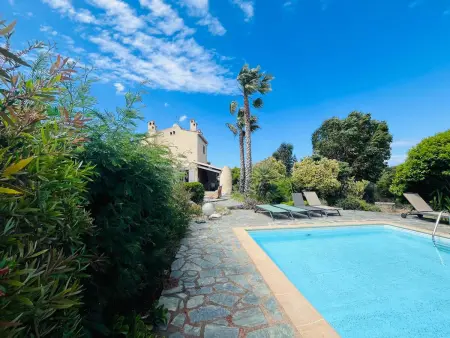 Villa 4 pièces à Calvi avec piscine, jardin et terrasses, à 1 km de la plage - Photo 8