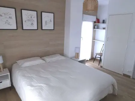 Appartement 4 pièces rénové avec terrasses et parking aux Angles - Photo 4