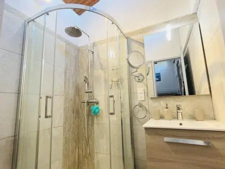 Appartement T3 avec terrasse, climatisation et parking - Lumio - Photo 4
