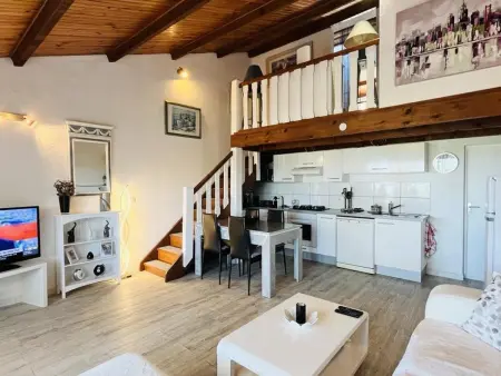 Appartement T3 avec terrasse, climatisation et parking - Lumio - Photo 17