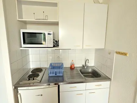 Appartement 2 pièces avec piscine à 5 min de la plage de Pontaillac, parking résidentiel, balcon fermé - Photo 2