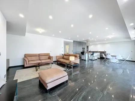 Appartement de standing 100m de la plage - 2 chambres, climatisation, parking, WiFi - Photo 2