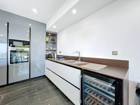 Appartement de standing 100m de la plage - 2 chambres, climatisation, parking, WiFi - Photo 5