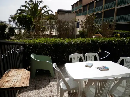 T2 RDC avec Terrasse, Piscine & Parking - Proche Vieux Village de Gruissan - Photo 3