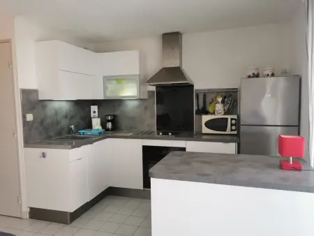 Direct Plage, Piscine et Parking - Confort Moderne pour 4 Pers - Photo 4