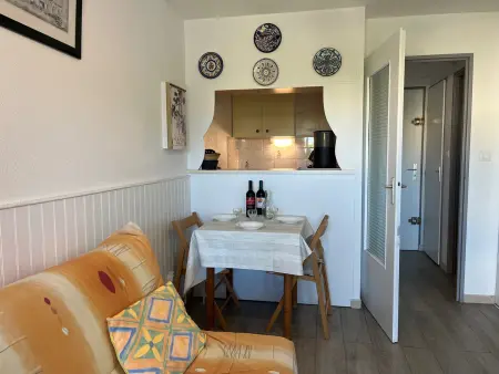 Appartement T2 moderne avec piscines, garage et proche plage - Gruissan - Photo 2
