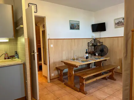 Studio Familial Piscine, Parking, Proche Plage - Idéal 4 pers, Budget Serré, Gruissan - Photo 3