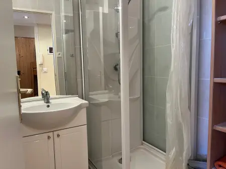 Studio Familial Piscine, Parking, Proche Plage - Idéal 4 pers, Budget Serré, Gruissan - Photo 8