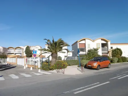 T2 cabine climatisé avec piscine, parking privé, proche port et commerces, idéal 4-5 pers. - Photo 12