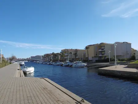 T2 cabine climatisé avec piscine, parking privé, proche port et commerces, idéal 4-5 pers. - Photo 13