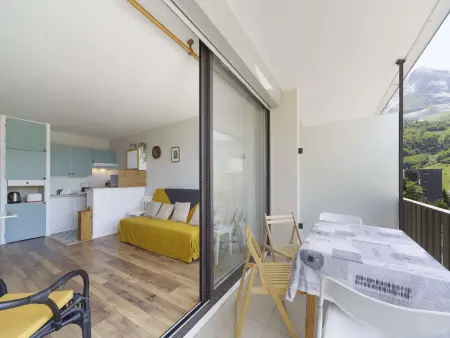 Appartement Lumineux 4 Pers à 200m des Pistes - Balcon et Casier à Skis - Photo 2