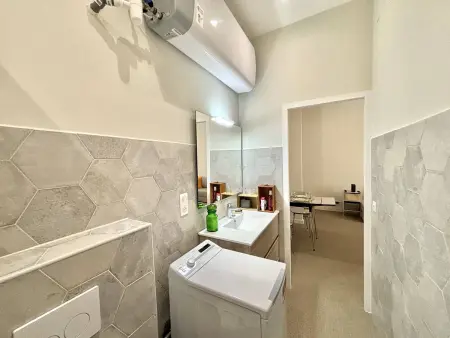 Appartement climatisé en centre-ville d'Ajaccio avec internet, proche des attractions et plage. - Photo 14