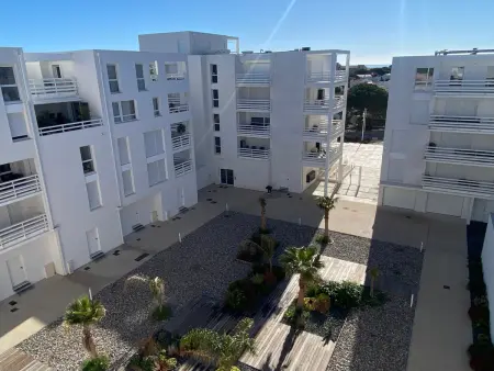 Duplex T4 Climatisé avec Terrasse, Parking et Plage à Proximité - Port Leucate, 8 Pers. - Photo 3