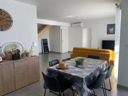 Duplex T4 Climatisé avec Terrasse, Parking et Plage à Proximité - Port Leucate, 8 Pers. - Photo 9