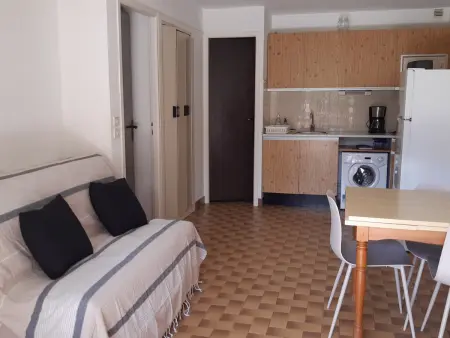 T3 37m² plain-pied, plage et centre proches, parking privé, 5/6 pers - Photo 1