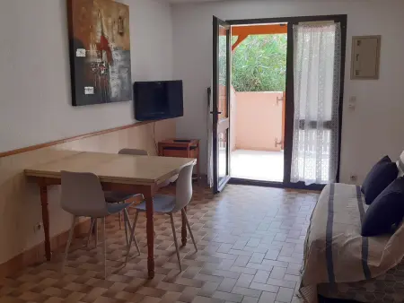 T3 37m² plain-pied, plage et centre proches, parking privé, 5/6 pers - Photo 2