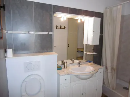 T3 37m² plain-pied, plage et centre proches, parking privé, 5/6 pers - Photo 8
