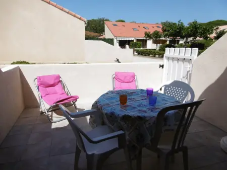 Charmante Villa Climatisée 4 Pers, Terrasse, Parking, Proche Plage et Port - Photo 4