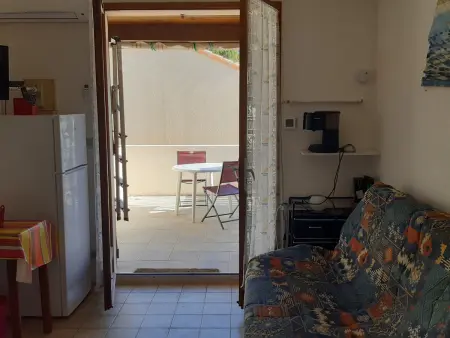Charmante Villa Climatisée 4 Pers, Terrasse, Parking, Proche Plage et Port - Photo 7