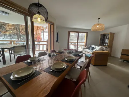 Appartement Chaleureux 95m² - Animaux Bienvenus, Parking, Proche Pistes - Photo 2