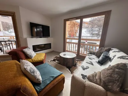 Appartement Chaleureux 95m² - Animaux Bienvenus, Parking, Proche Pistes - Photo 3