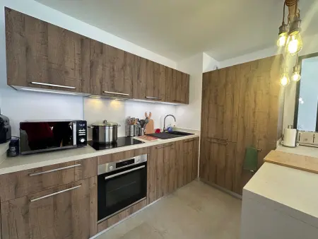 Appartement Chaleureux 95m² - Animaux Bienvenus, Parking, Proche Pistes - Photo 4
