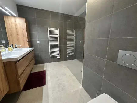 Appartement Chaleureux 95m² - Animaux Bienvenus, Parking, Proche Pistes - Photo 14