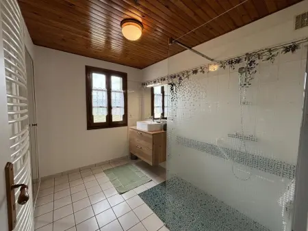 Maison de charme avec SPA en montagne Bourbonnaise - Photo 25