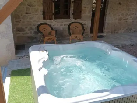 Maison de charme avec SPA en montagne Bourbonnaise - Photo 33