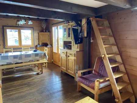 Chalet cosy à Crest-Voland – 6 personnes, cuisine équipée, salon TV, proche pistes et nature - Photo 2