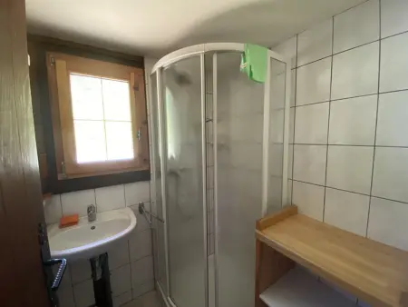 Chalet cosy à Crest-Voland – 6 personnes, cuisine équipée, salon TV, proche pistes et nature - Photo 6
