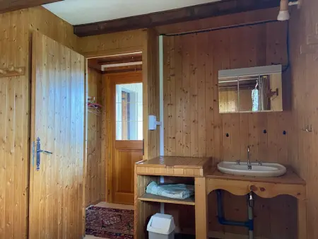 Chalet cosy à Crest-Voland – 6 personnes, cuisine équipée, salon TV, proche pistes et nature - Photo 10