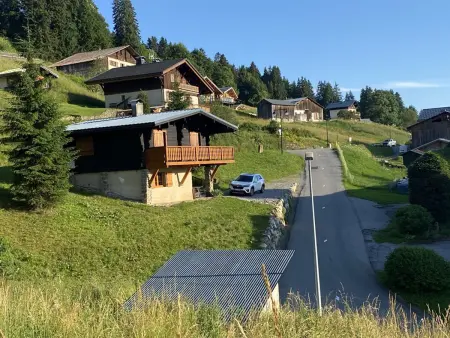 Chalet cosy à Crest-Voland – 6 personnes, cuisine équipée, salon TV, proche pistes et nature - Photo 14
