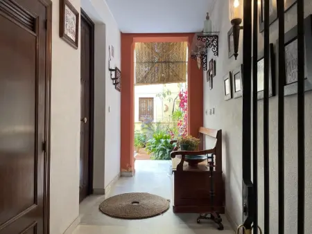 Maison Lumineuse avec Terrasse Privée au Coeur de la Judería, à 3 min de la Mosquée-Cathédrale - Photo 4
