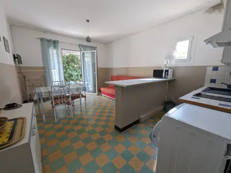 Port-la-Nouvelle : T2 proche plage, terrasse, parking, clim, BBQ, lave-linge, 4 pers, classé 2* - Photo 6